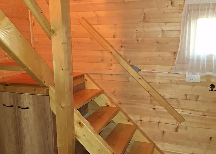 Brvnara Luni 쿠르셰바츠