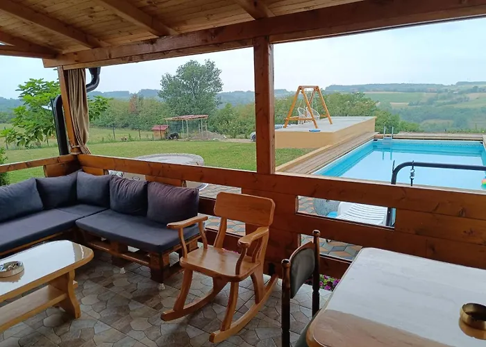 Brvnara Luni 펜션 *